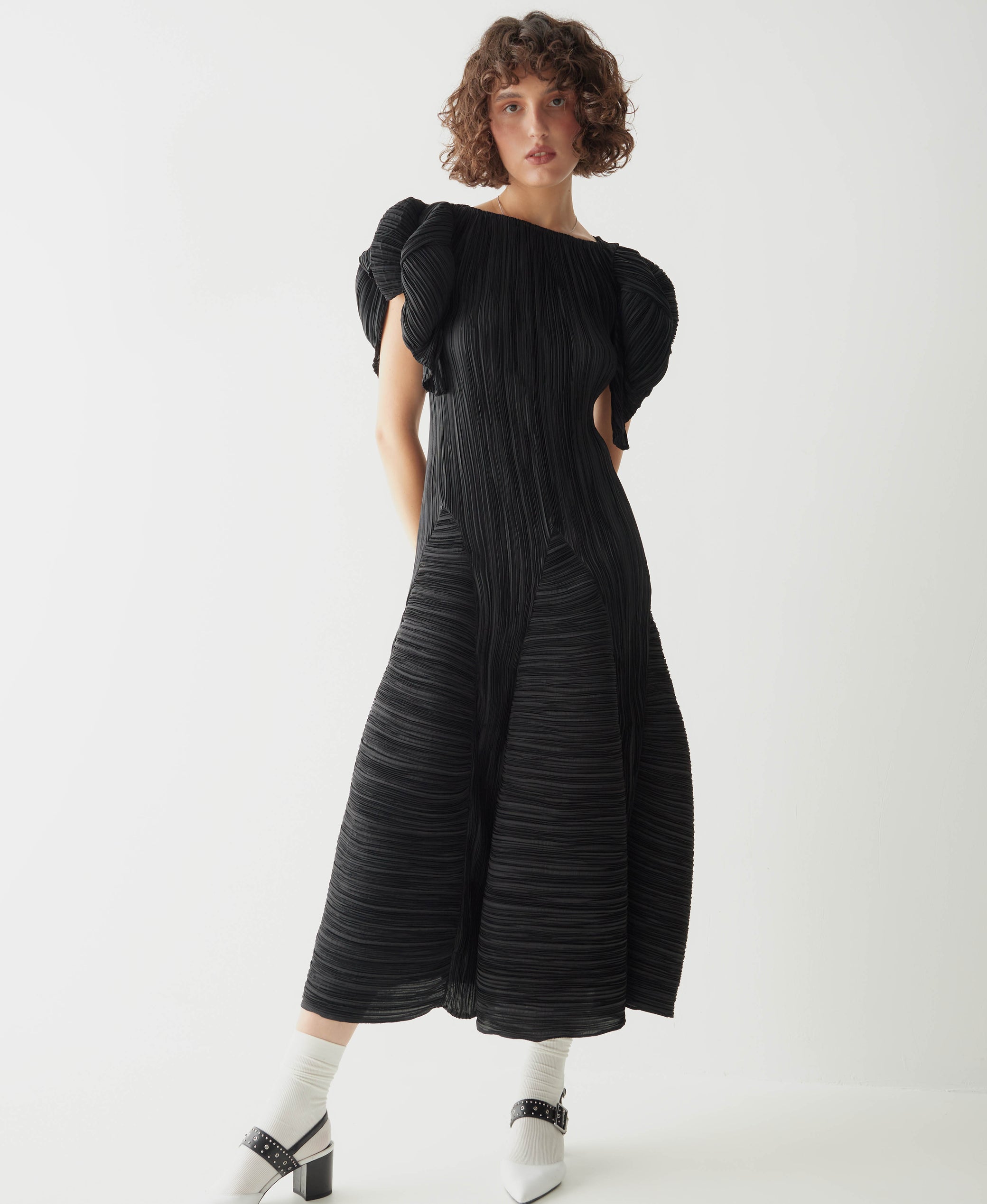 Midi pleated X-line DRESS - tamarkeburia Midi pleated X-line DRESS - tamarkeburia