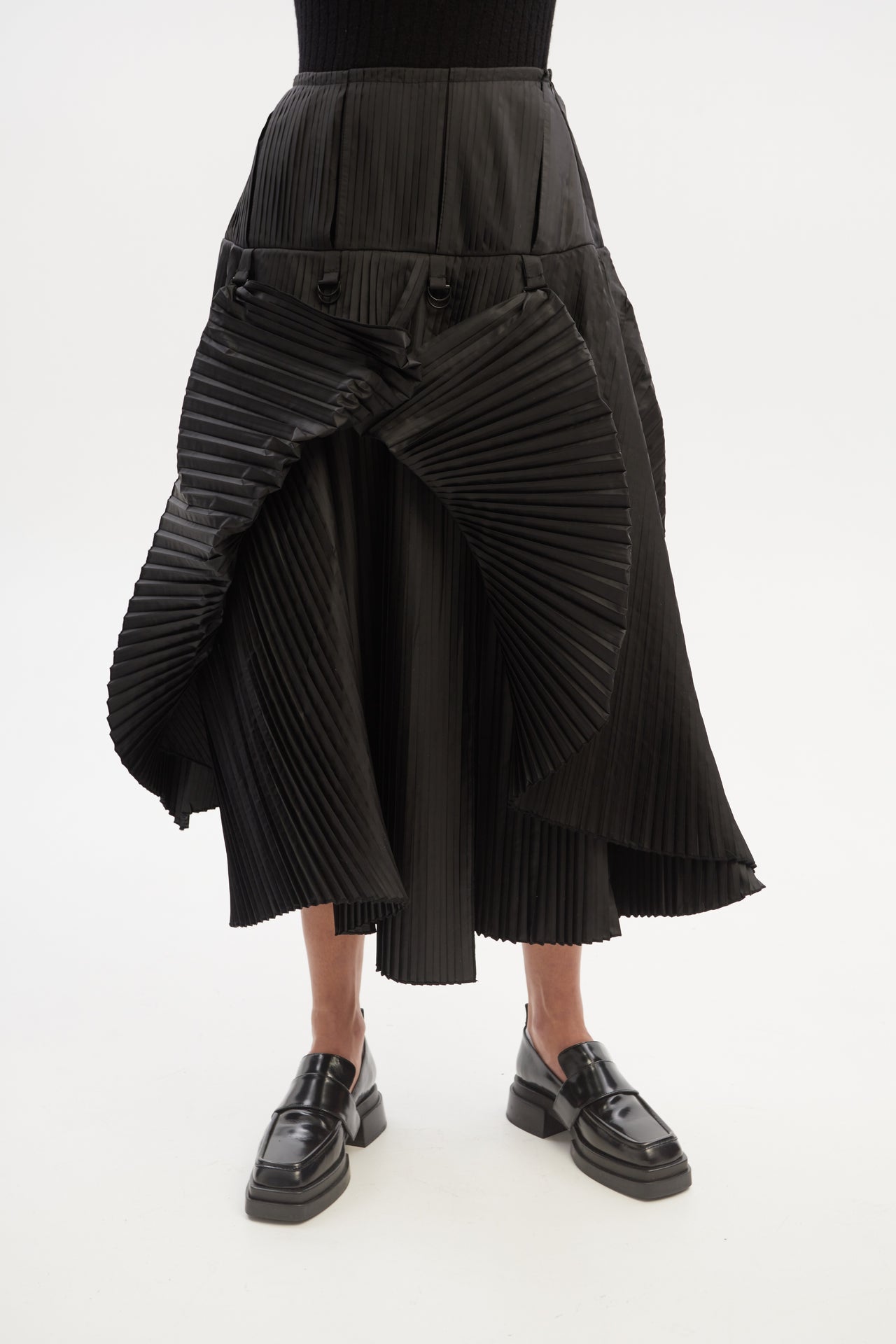 Asymmetric A-Line Midi Skirt with layered pleated parts and detachable pockets