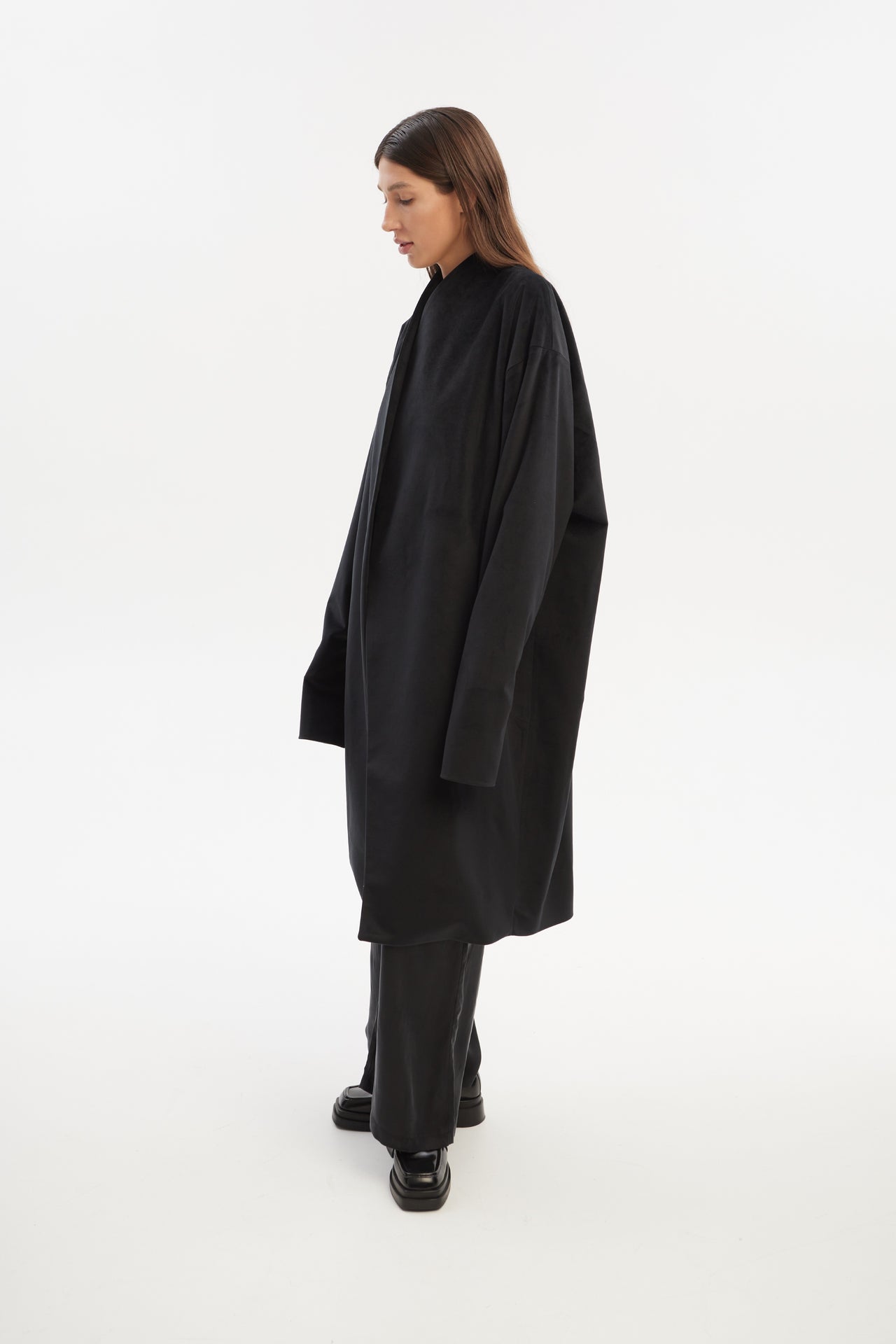 TAMAR COAT Oversized cocoon velvet coat with long tapered sleeves