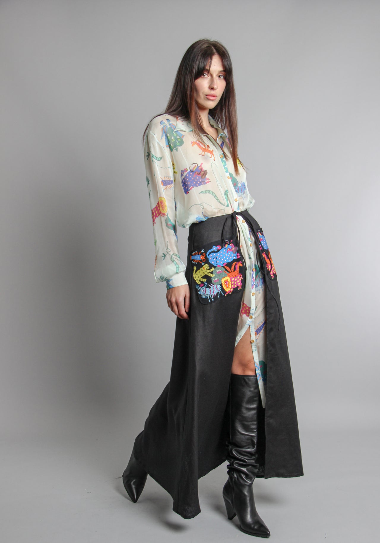 Wrap skirt with embroidered pockets